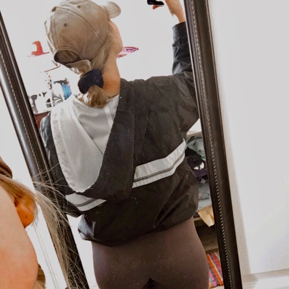 Retro Nike Windbreaker - Picture 3 of 3